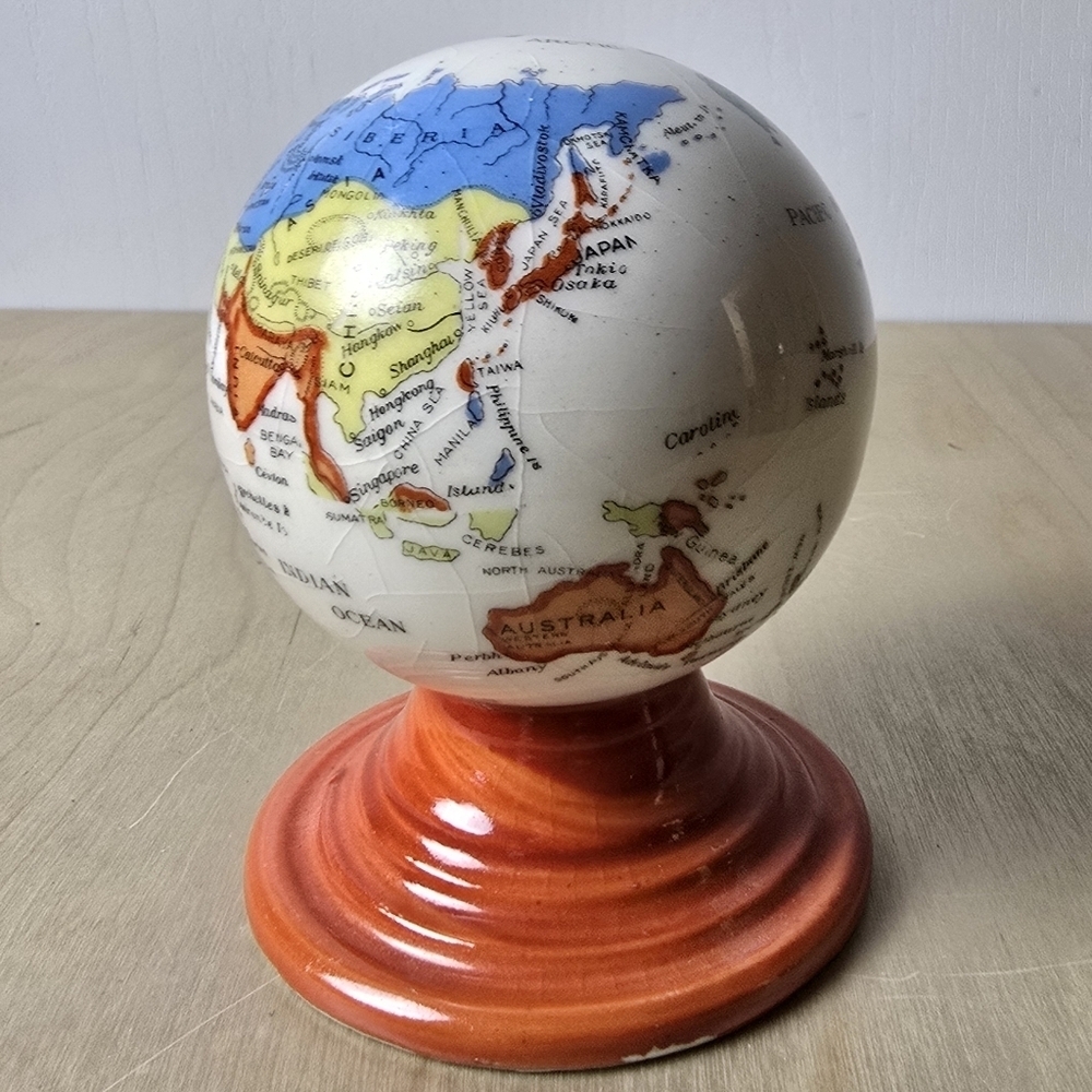 Orange Globe Art Piece Made in Japan - Picture 3 of 6